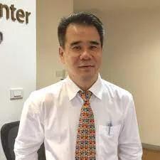 Dr. Wichan Kanchanatawan